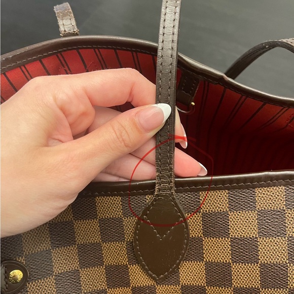 Louis Vuitton Neverfull MM - Picture 8 of 14